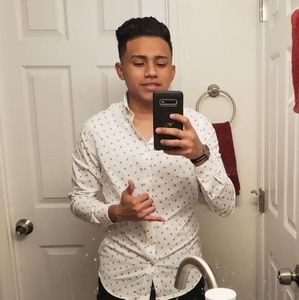 Meet your Posher, Carlos